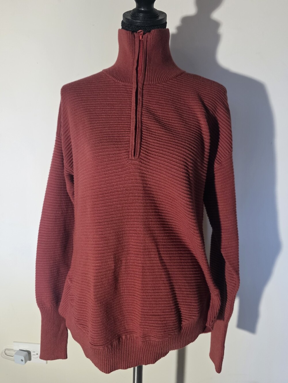 Women’s Ribbed Half-Zip Sweater - Burgundy